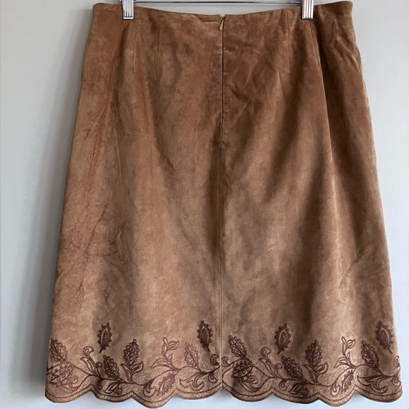 LORD & TAYLOR Vintage Tan Leather Scalloped Hem Embroidered Pencil Skirt Size 14 - Picture 5 of 12